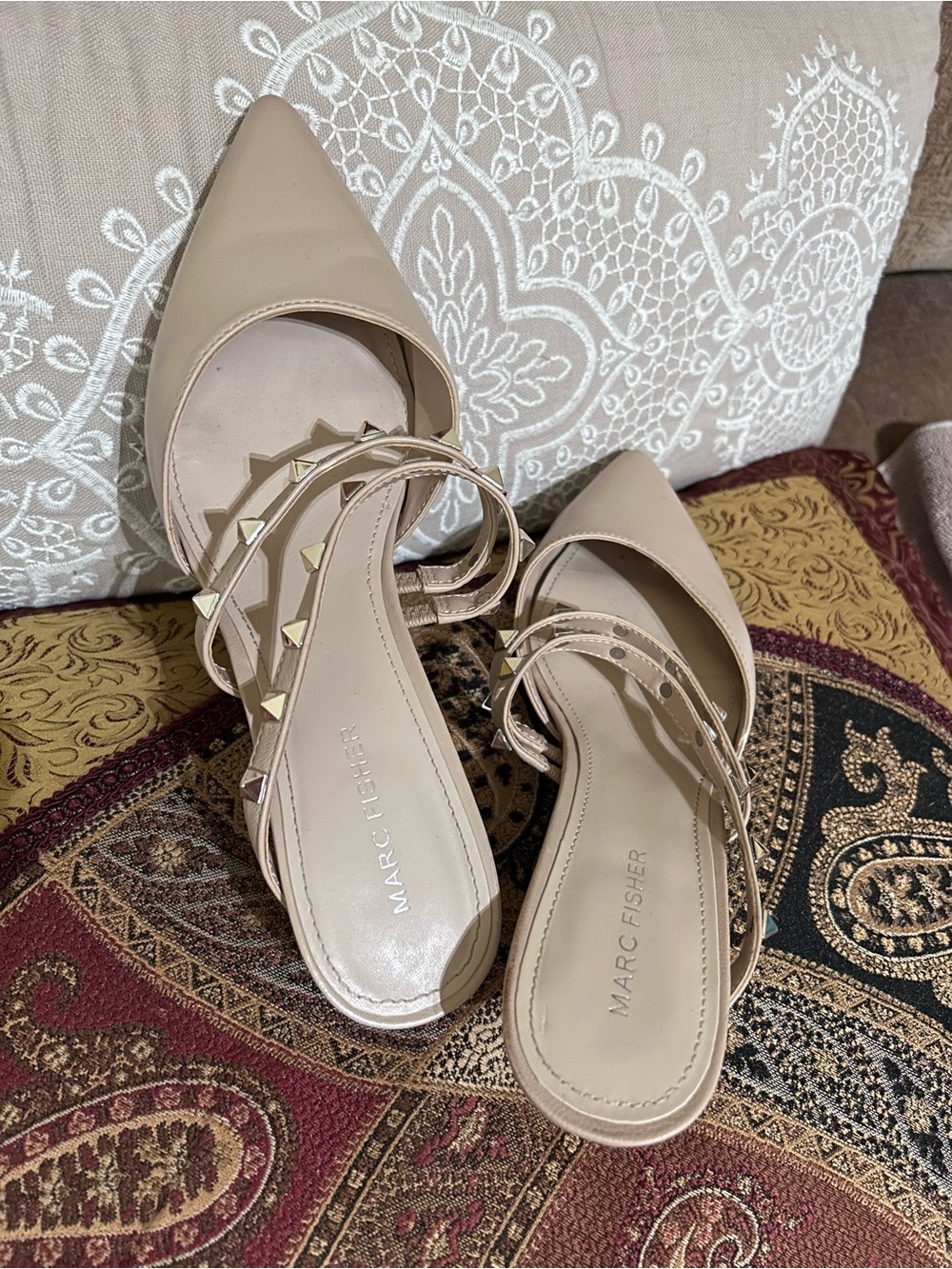 Marc Fisher leather Ladies dressy pumps